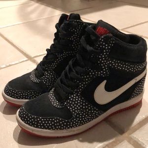 Nike FORCE hightop wedge polka dot